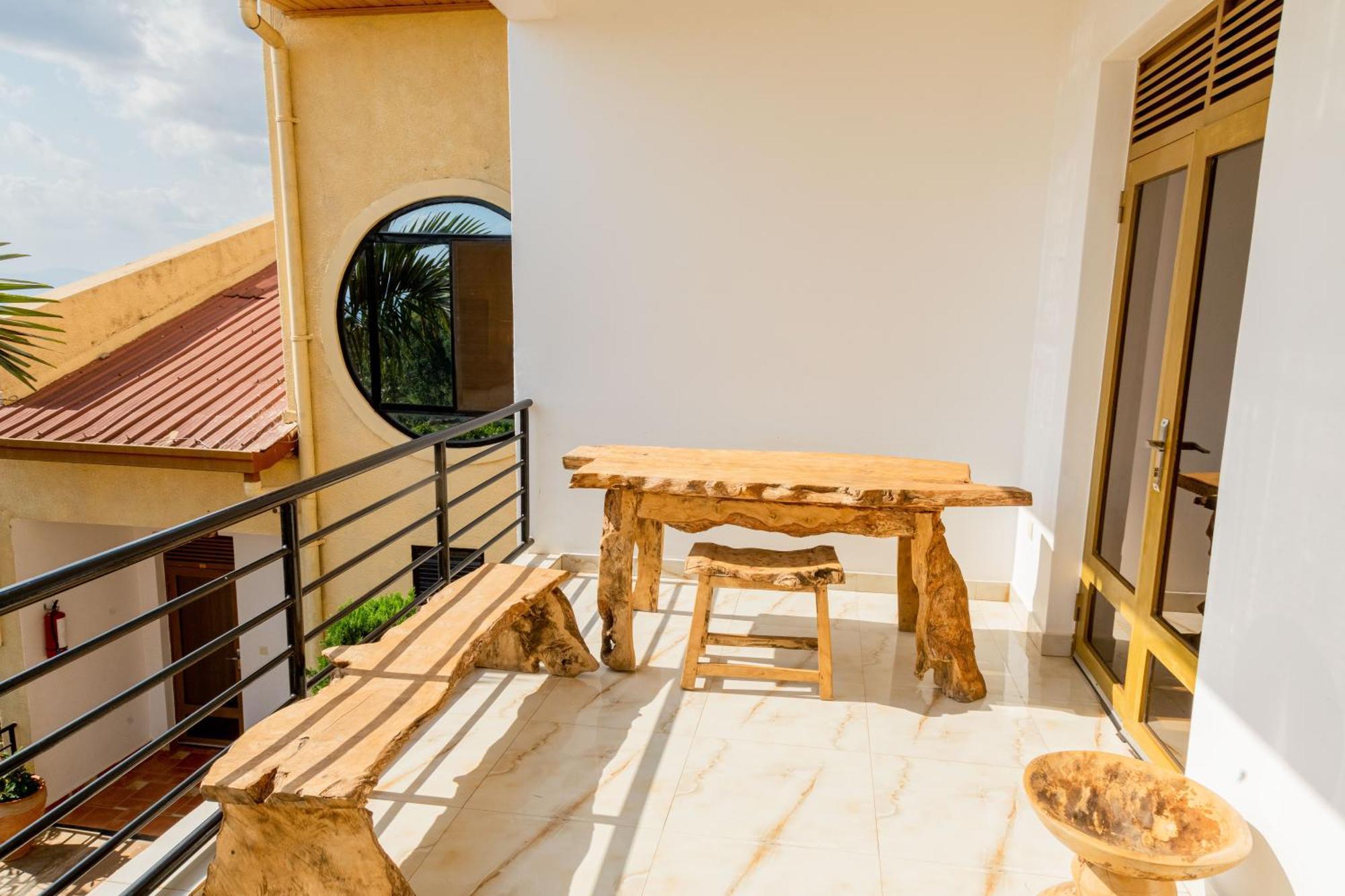 High Ground Villa Ltd คิกาลี ภายนอก รูปภาพ